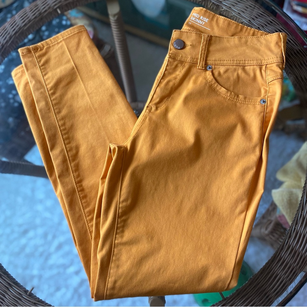 MUSTARD MID RISE SKINNY PANTS - Picture 2 of 9